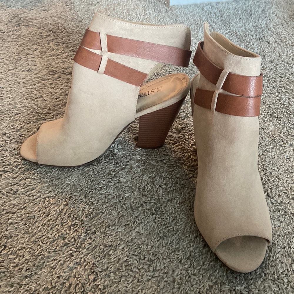 Tan peep toe heel